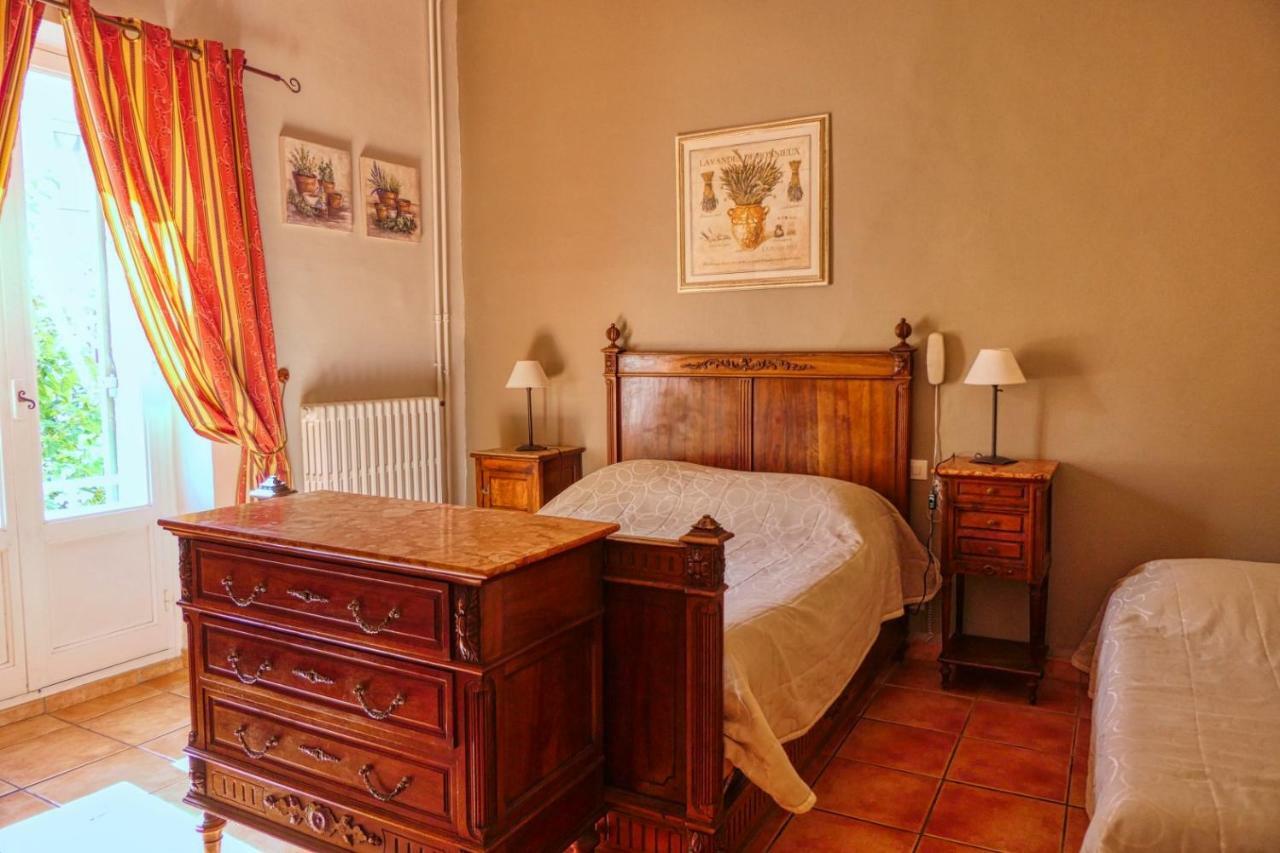 Au Saint Roch - Hotel Et Jardin Avignon Eksteriør bilde