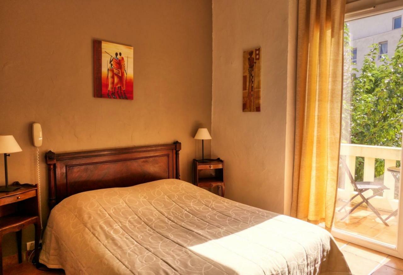 Au Saint Roch - Hotel Et Jardin Avignon Eksteriør bilde